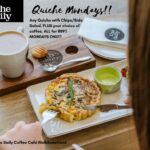 QUICHE MONDAYS AT THE DAILY COFFEE CAFÉ Melkbosstrand Kick off your week the delicious way! For only R89, enjoy: Any quiche Crispy chips OR fresh salad Your choice of coffee Perfect for a cozy café vibe and a tasty Monday treat. Come join us – see you there! ☕🥧 More adventures: perronfm.co.za (Adventure Calendar)